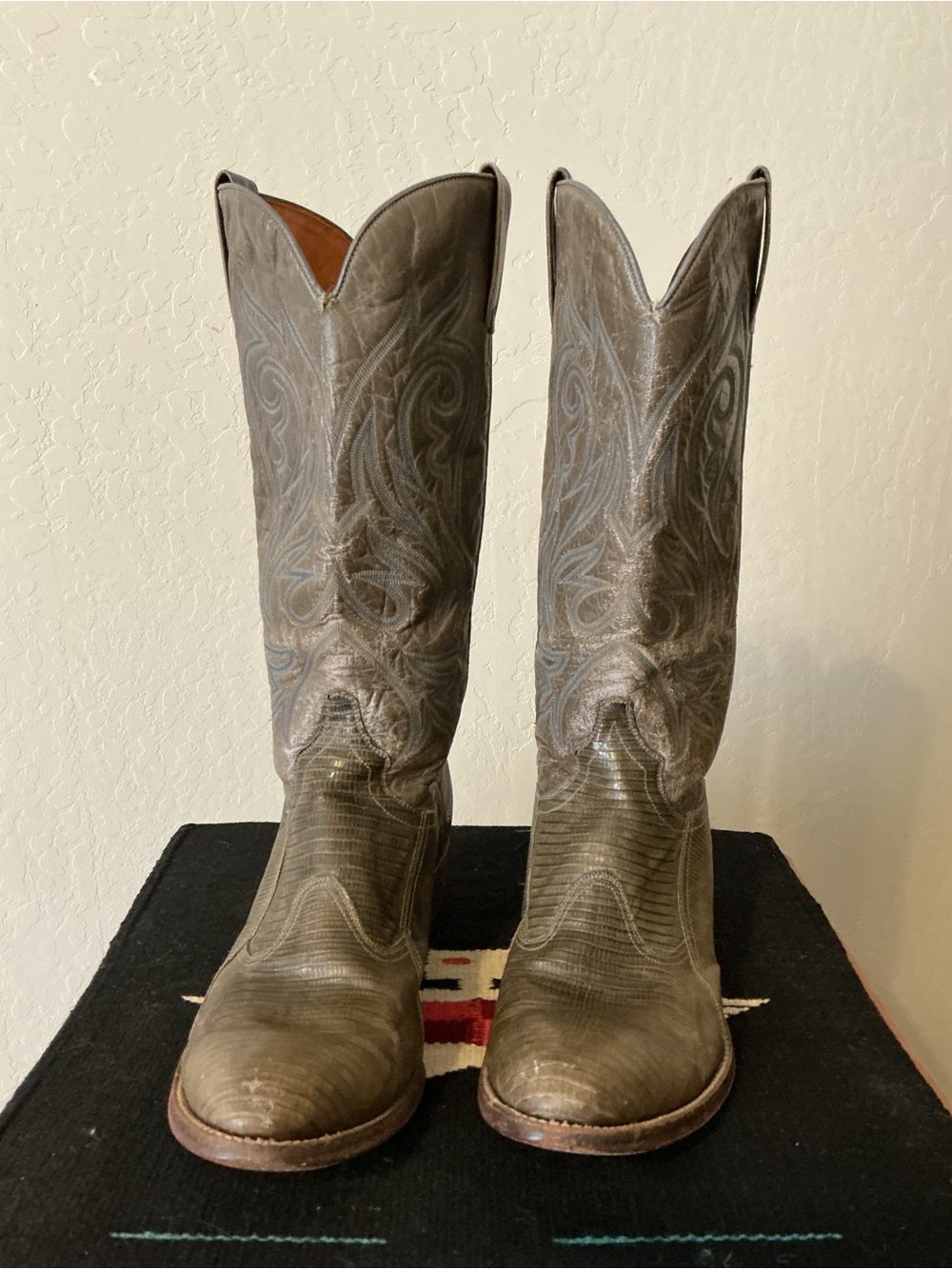 Vintage Cowgirl Classic Brown Leather Cowboy Boots